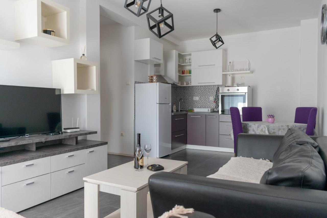 Stan Na Dan 021 Apartment Нови Сад Екстериор снимка