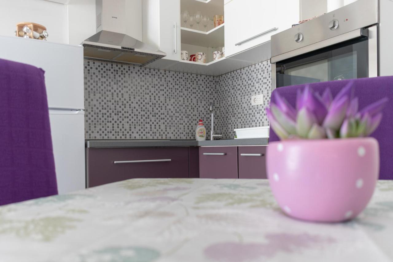 Stan Na Dan 021 Apartment Нови Сад Екстериор снимка